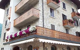 Hotel Carrara