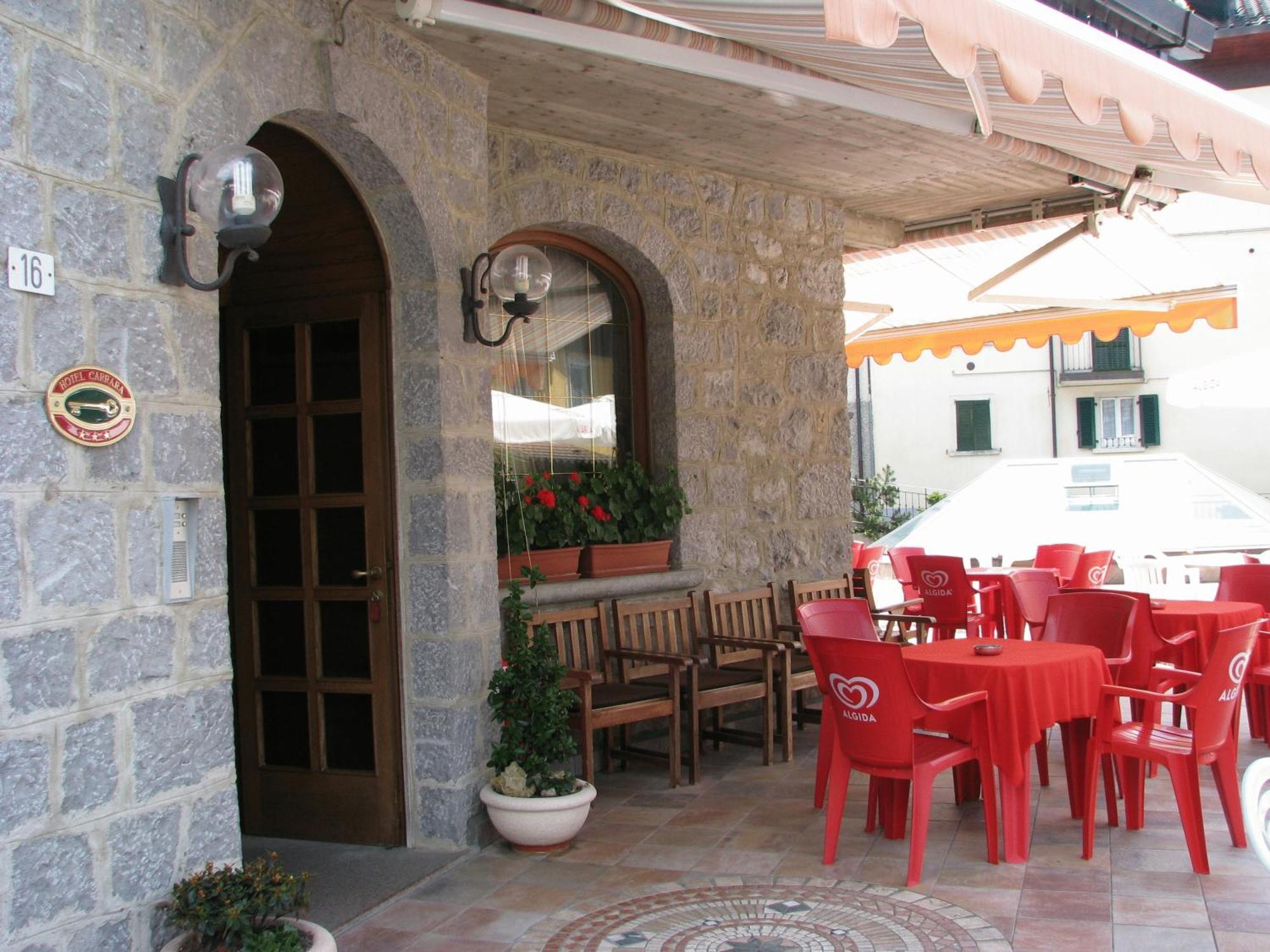 Hotel Carrara Serina  Esterno foto