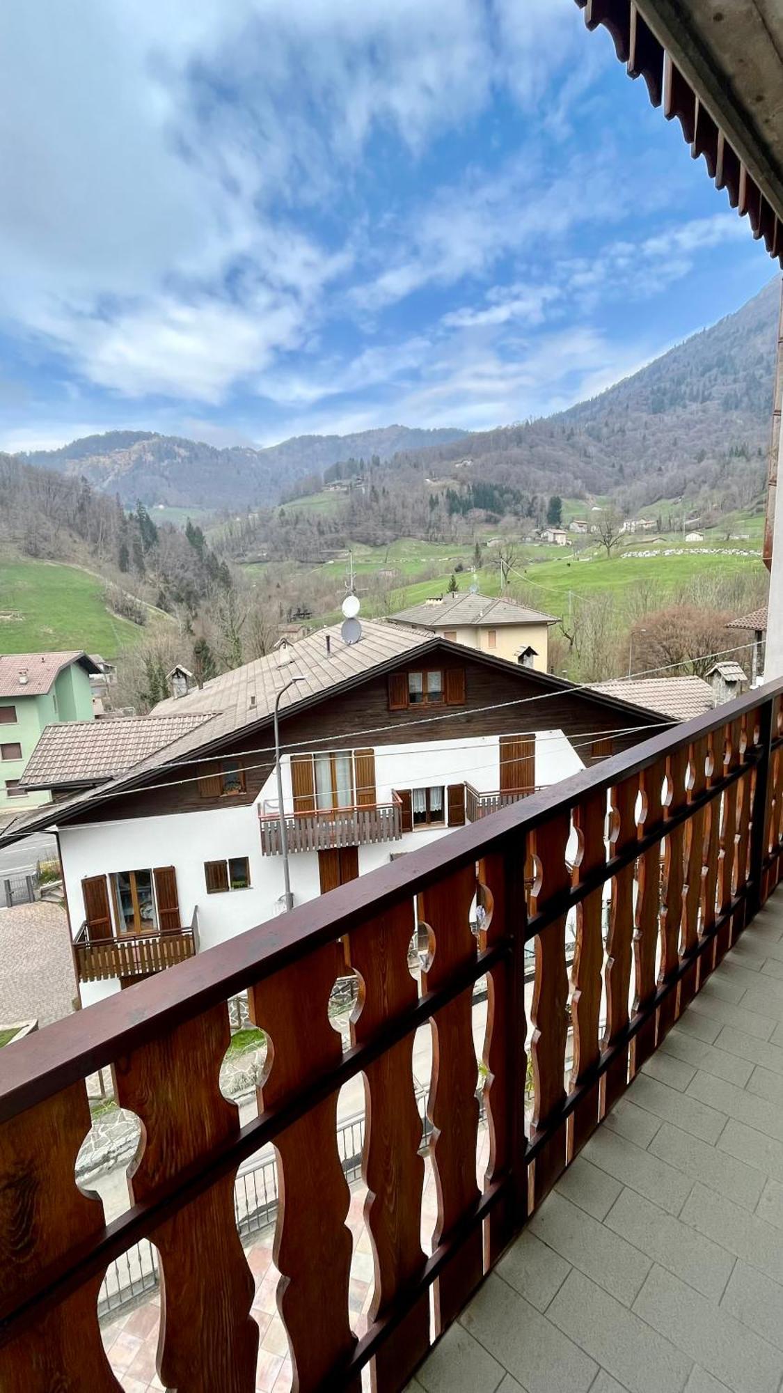 Hotel Carrara Serina  Esterno foto