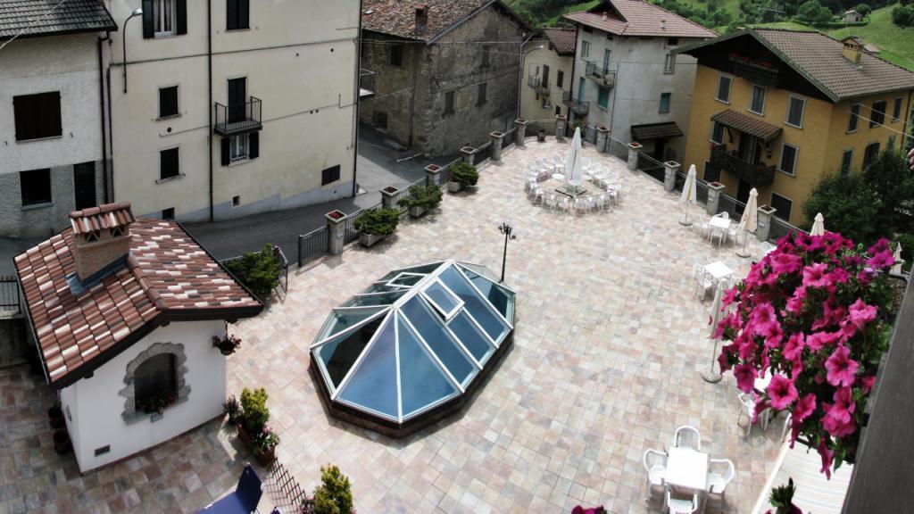 Hotel Carrara Serina  Esterno foto