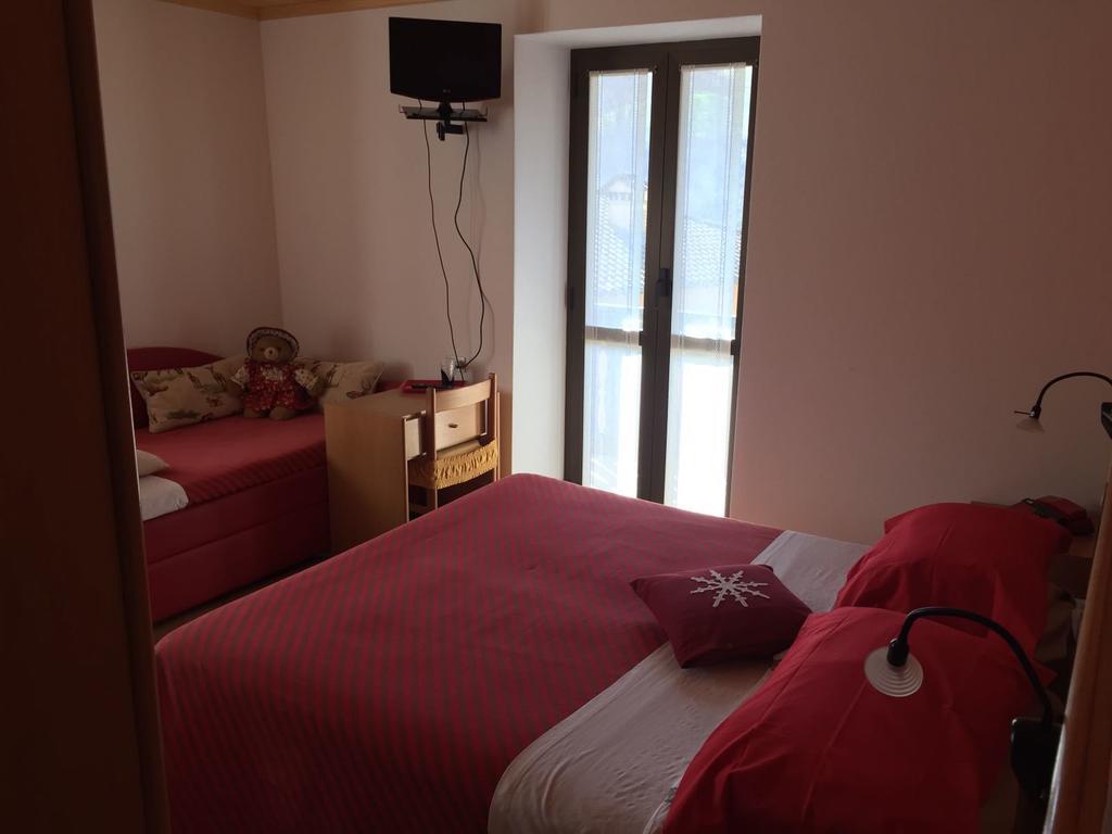 Hotel Carrara Serina  Esterno foto