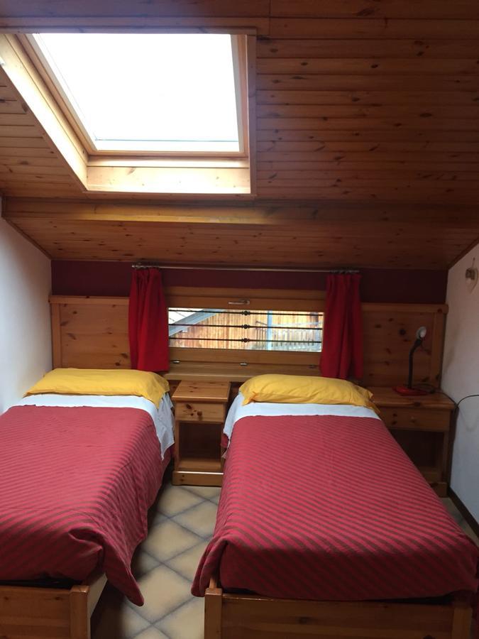 Hotel Carrara Serina  Esterno foto