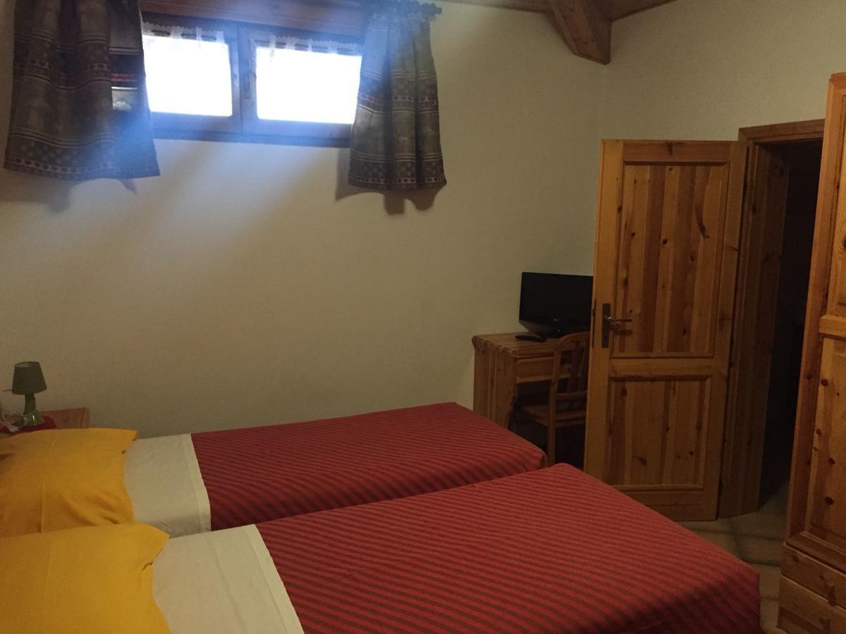 Hotel Carrara Serina  Esterno foto