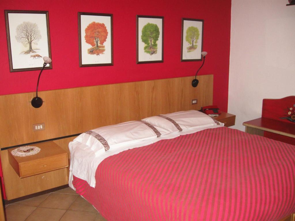 Hotel Carrara Serina  Camera foto